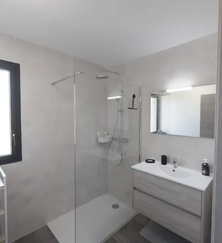 Appartement Récent, Confort , Vue Mer, à 5min Propriano (Corsica)